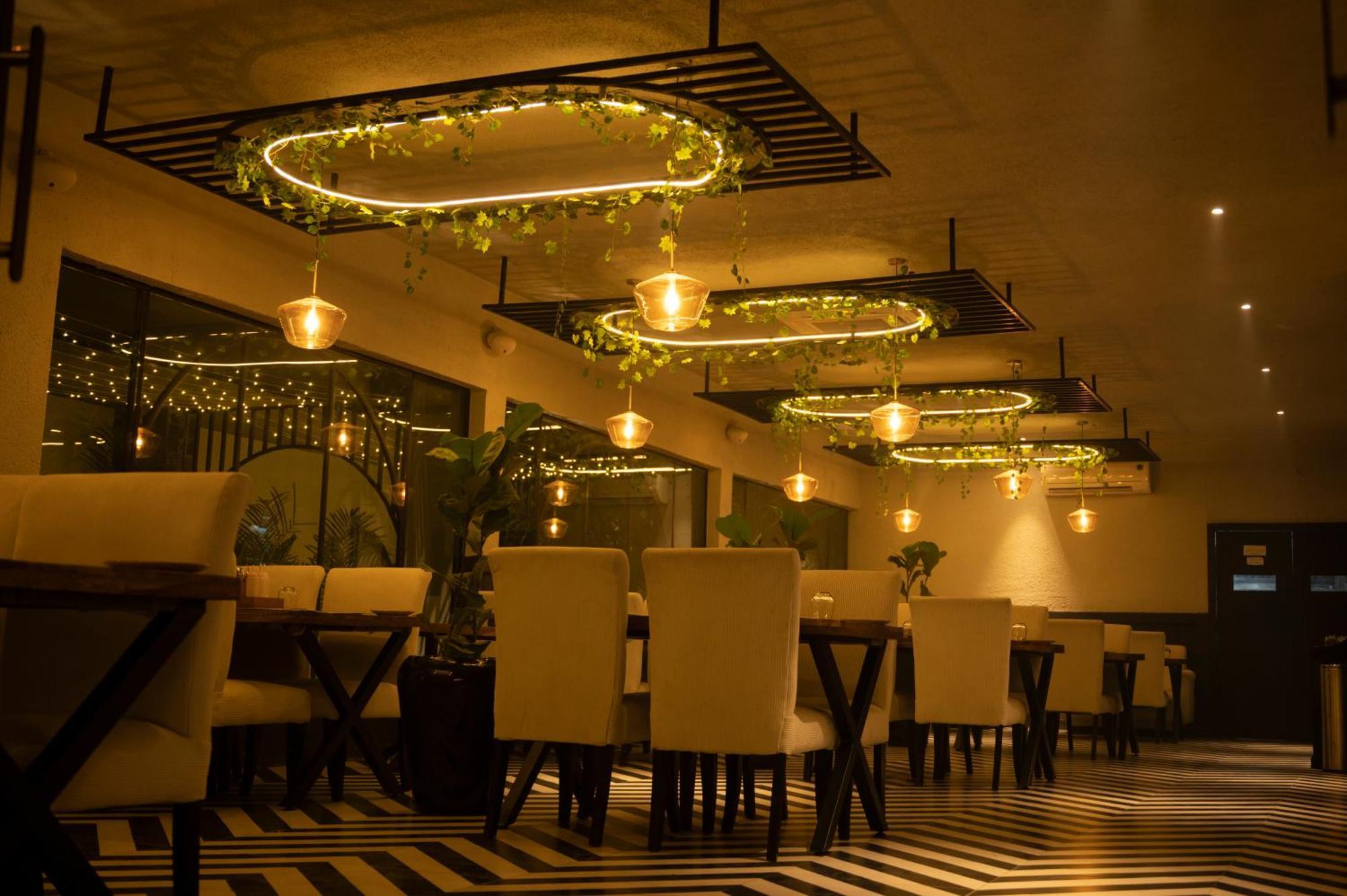 Vintclub Resort Lucknow Exterior foto
